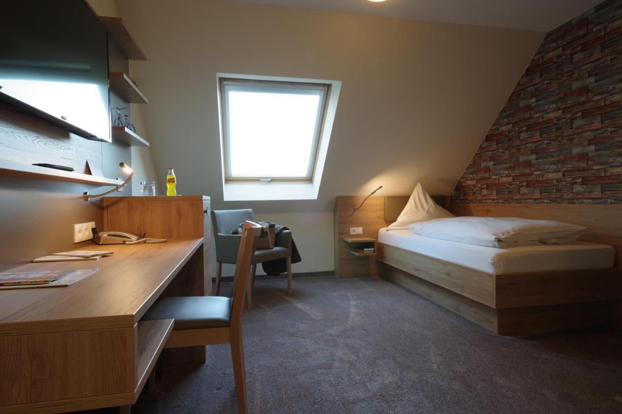 Land-Gut-Hotel Raeuber Lippoldskrug Alfeld  Dış mekan fotoğraf